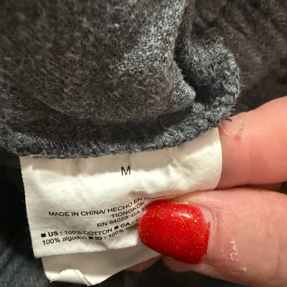 Old Navy Gray Snowflake Lounge Pants with Pockets size M - Picture 6 of 7